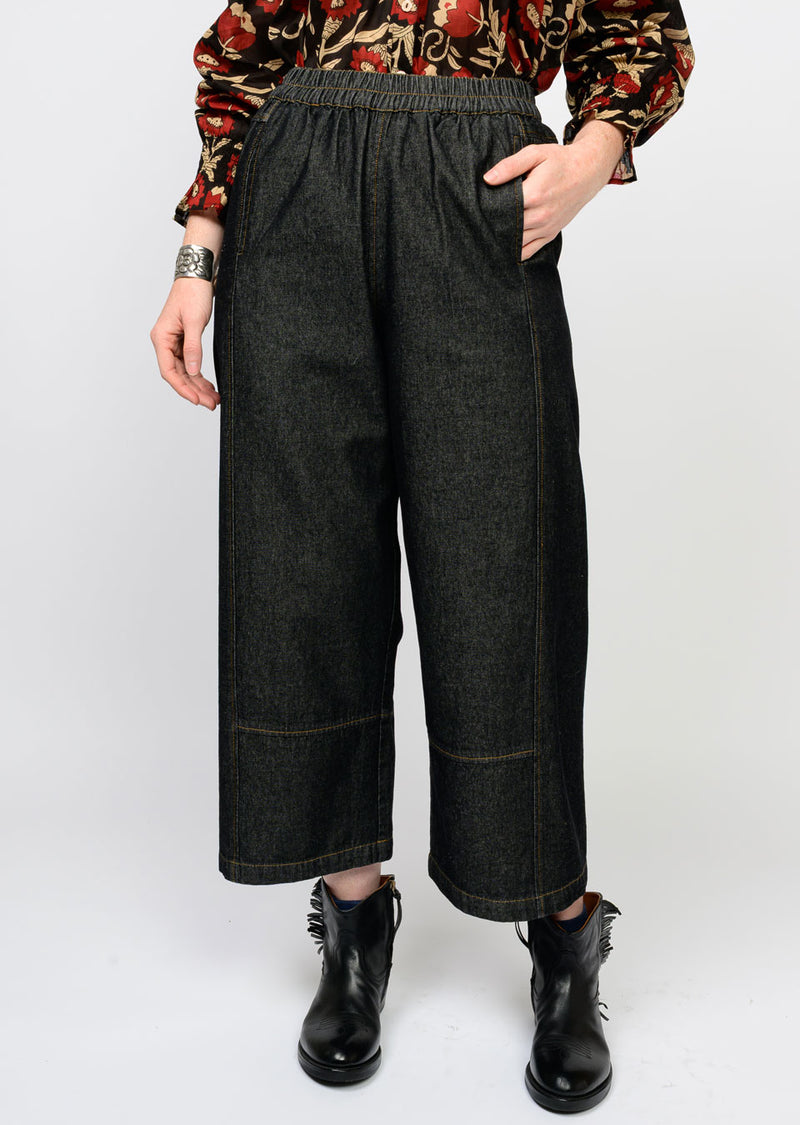 Black Pull On Barrel Pant