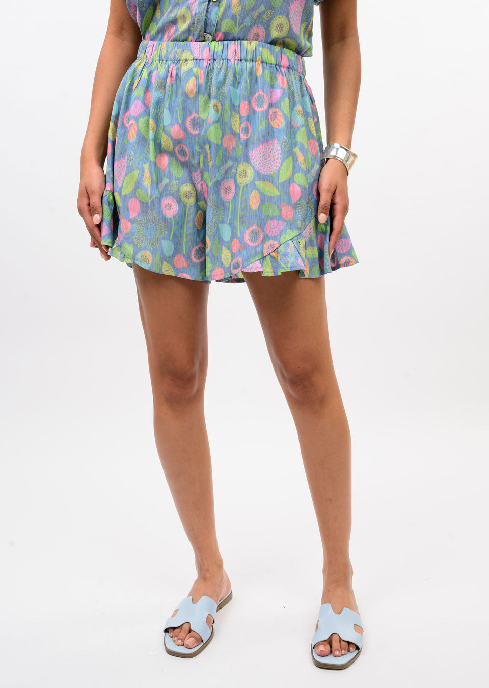 Flounce Hem Short